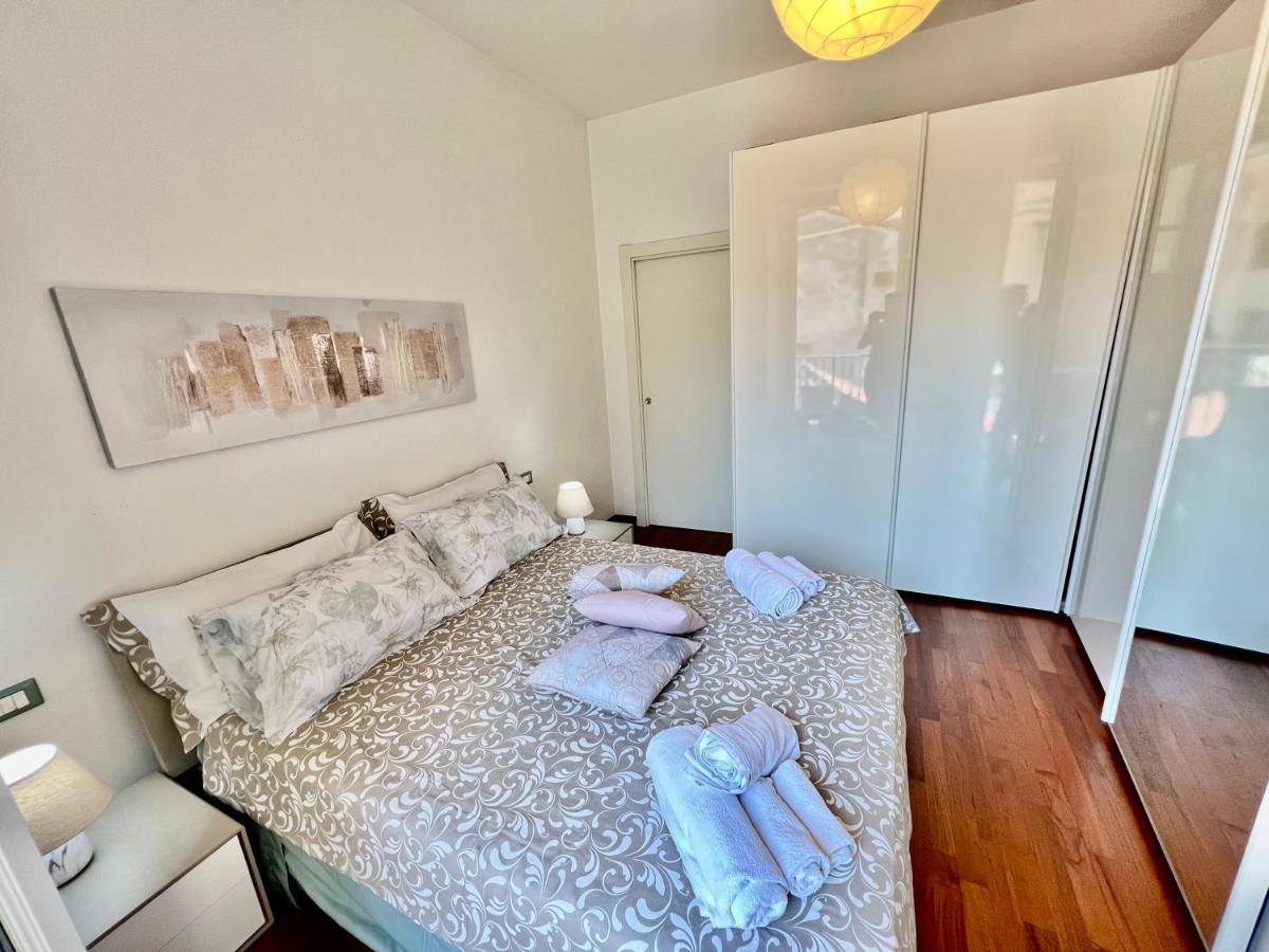 Divina Luxury Apartment With Jacuzzi Near The Lake 코모 외부 사진
